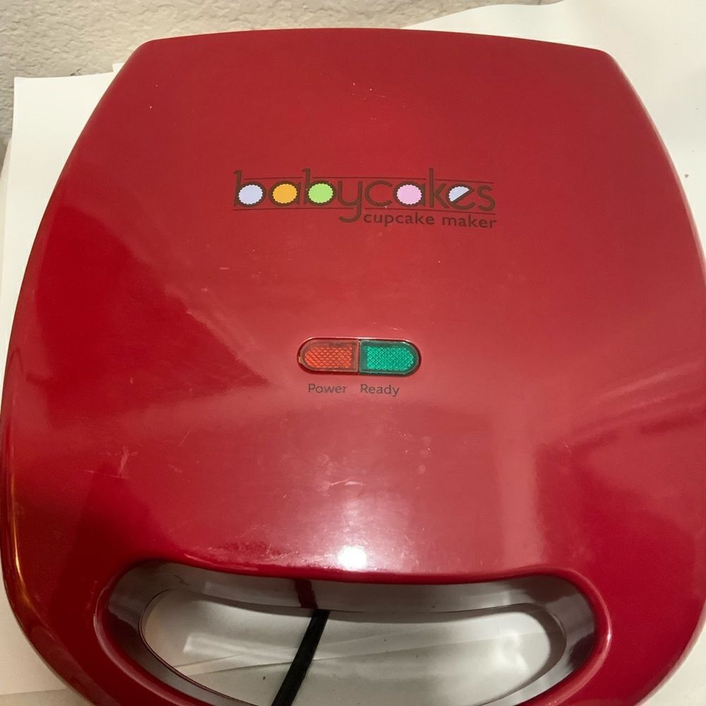 The Original Babycakes Cupcake Maker CC-96RD Non Stick Coating Red - Picture 2 of 6